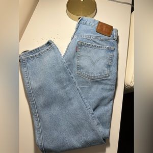 Levi’s Distressed 501 Jeans - Size 27 (Length 26)